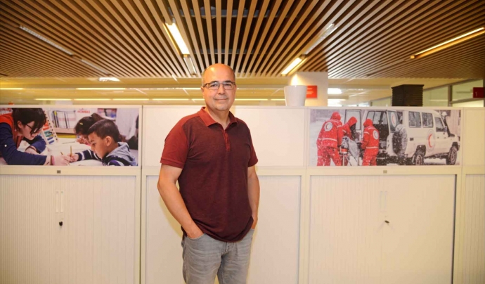 Òscar Barbero a les instal·lacions de Creu Roja a Barcelona, poc després de l'entrevista. Font: Ignasi Robleda
