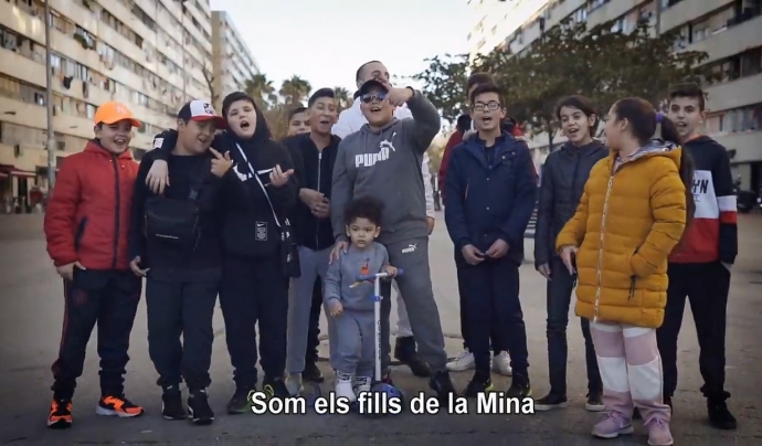 Al projecte 'Fills de la Mina' també hi van participar Plataforma per la Llengua i PES La Mina Font: youtube