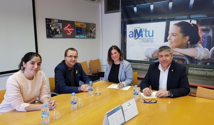 Signatura de conveni de col·laboració entre AMTU i Amputats Sant Jordi Font: AMTU