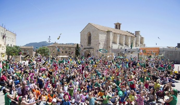 A la plaça Sant Francesc de Montblanc s'ha fet la cloenda de La Bajoca, la trobada de la Demarcació de Tarragona de Minyons Escoltes i Guies de Catalunya. Font: 