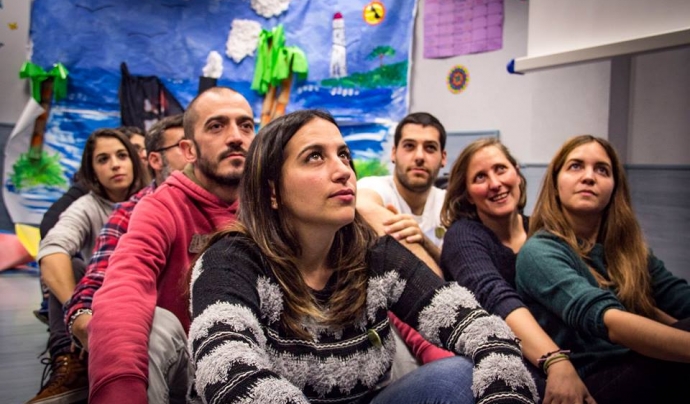 Persones participant a una dinàmica, a la trobada de la Xarxa Oikia a Bilbao, novembre de 2016