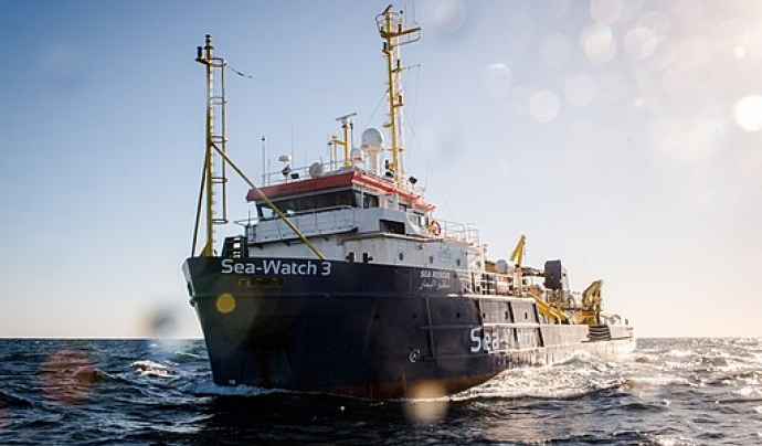 El Sea Watch 3 ha efectuat moltes sortides per rescatar refugiats i refugiades. Imatge de Chris Grodotzki. Llicència d'ús CC BY-SA 4.0 Font: Chris Grodotzki. Llicència d'ús CC BY-SA 4.0