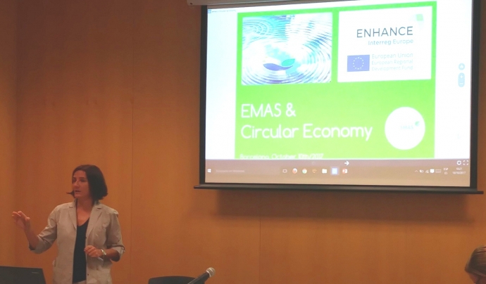 Maria Passalacqua durant una presentació  Font: Club Emas