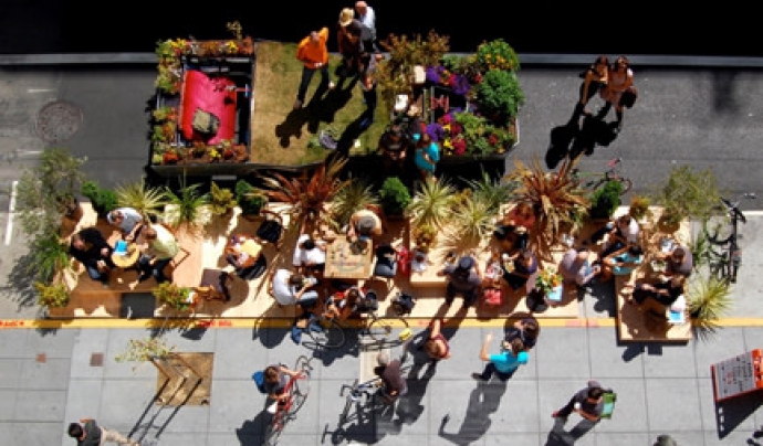 La recuperació de l'espai públic per a les persones és l'objectiu del Park(ing) Da Font: Park(ing) Day San Francisco