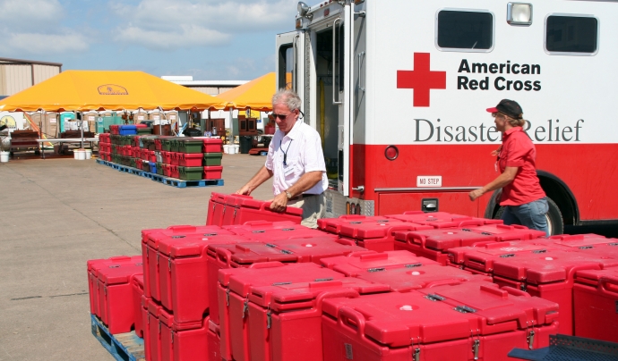 Equip de la Creu Roja americana. Font: American Red Cross