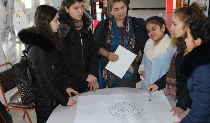 Fotografia de les participants de Tadjikistan Font: Technovation