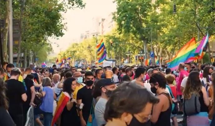 Milers de persones han sortit al carrer per denunciar la LGTBI-fòbia. Font: IdemTV