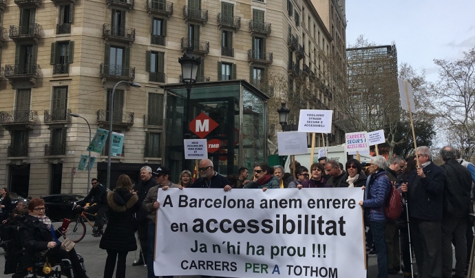 Manifestació de la Plataforma Carrers per a Tothom l'any 2018 a Passeig de Gràcia de Barcelona. Font: ECOM