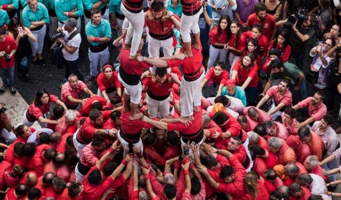 Les colles castelleres es reuneixen per actuar a la plaça Sant Jaume. Font: Ajuntament de Barcelona