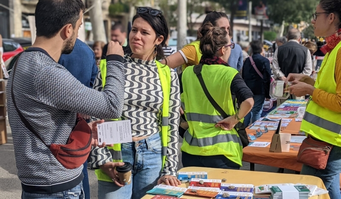 La campanya #DeixemHo s'ha desplegat per la zona de l'Eixample Nord de Barcelona i ha organitzat diferents accions per conscienciar les veïnes i crear aliances. Font: Opcions