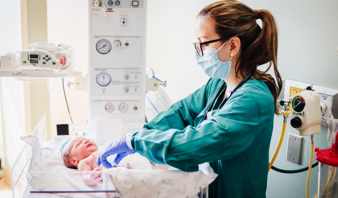 Les llevadores alerten que la professió està en risc per la manca de personal. Font: Unsplash (Llicència CC)