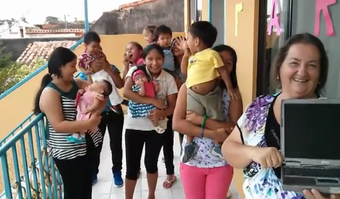 Fotograma del vídeo de la llar El Faro de Bolívia Font: 