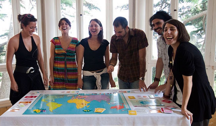 Participants d'un joc de taula Font: Fundació Pere Tarrés