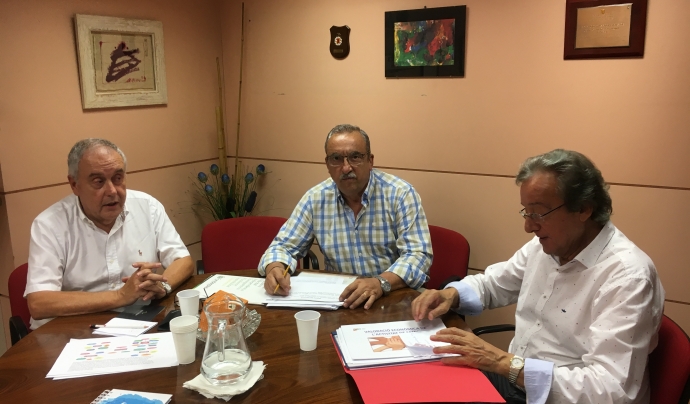 D'esquerra a dreta, Josep Carné, president de la Fatec; Josep Cayuela, coordinador del projecte Mentories, i Ramon Tubella, vicepresident. 