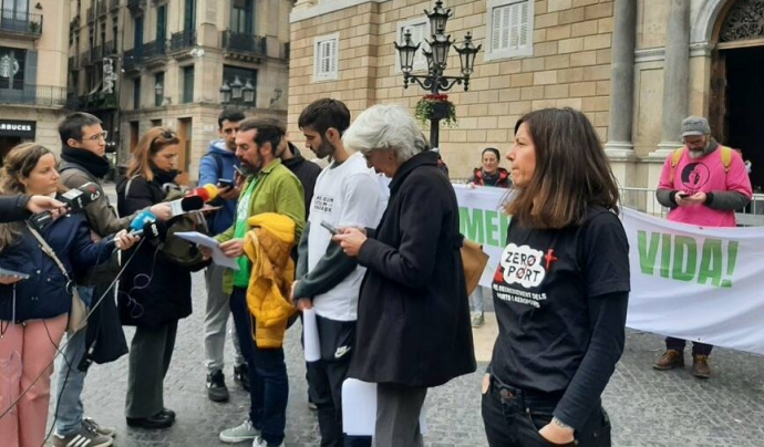 La mobilització d'entitats ecologistes a les portes del Palau de la Generalitat pels pressupostos. Font: Ecologistes en Acció
