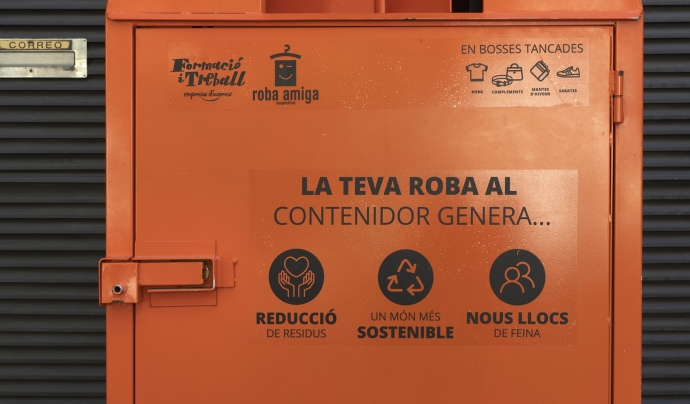 L'entitat compta amb 3.030 contenidors taronges i punts de recollida repartits als 568 municipis i empreses col·laboradores. Font: Cooperativa Roba Amiga