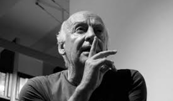 “Molta gent petita, en llocs petits, fent coses petites, pot canviar el món”. Eduardo Galeano