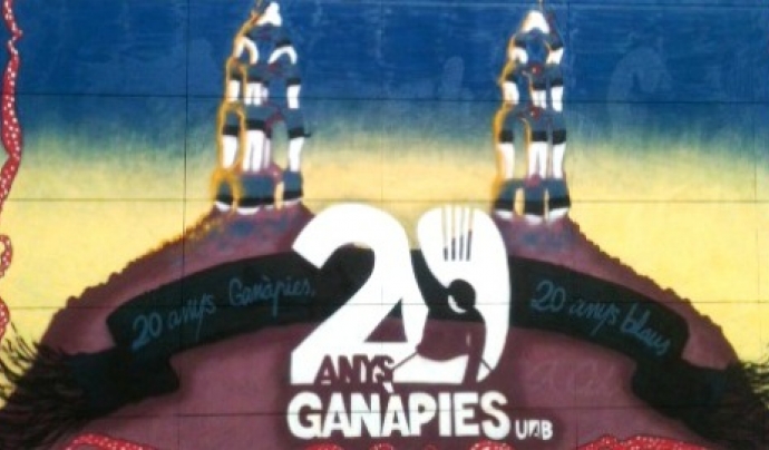 Mural commemoratiu de Ganàpies de la UAB  Font: 