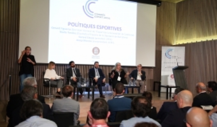 Gerard Esteva, el segon per la dreta, amb la resta de ponents al Congrés de l'Esport Local Font: Diputació de Barcelona