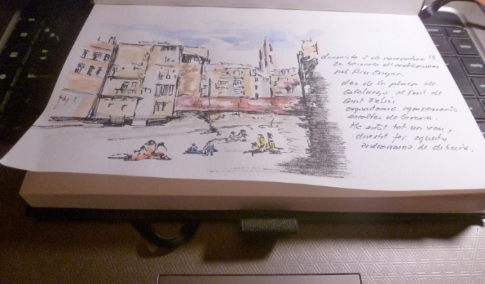 Dibuix de la Baixada d'Andròmines per l'Onyar. Imatge: Girona Urban Sketchers Font: 