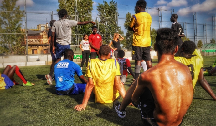 La direcció esportiva corre a càrrec de persones voluntàries. Font: Street Soccer Barcelona