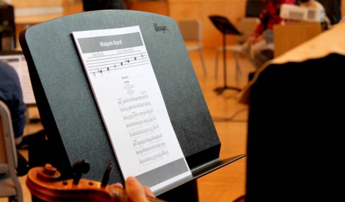 Les melodies tradicionals del poble es donaran a conèixer a través d'una sèrie de tallers gratuïts dirigits a estudiants i professorat dels conservatoris. Font: Associació Catalana per la Pau
