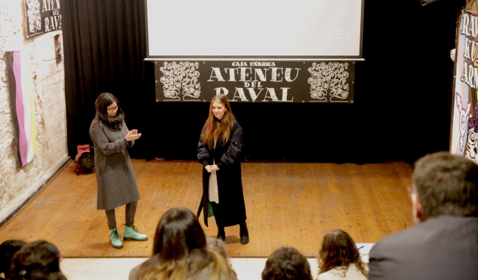 La Karina i la Mali durant la presentació de Migrantour a l'Ateneu del Raval de Barcelona. Font: Carla Fajardo