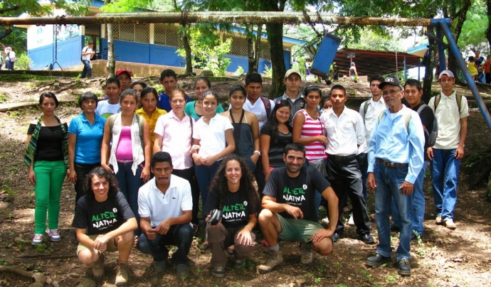 Beques per a joves de Cecocafen, Nicaragua.
