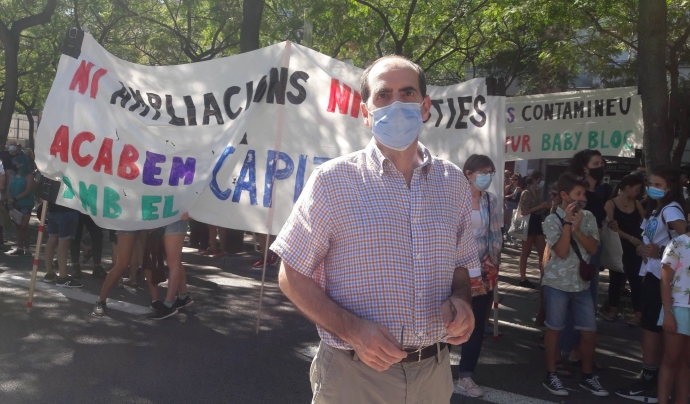 Jordi Giró a la manifestació contra l'ampliació de l'areoport del Prat. Font: CONFAVC