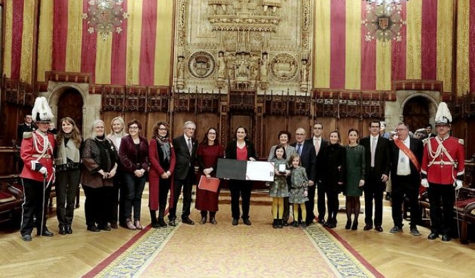 Imatge de l'entrega de la Medalla d'or al mèrit cívic. Font: Júlia Bacardit