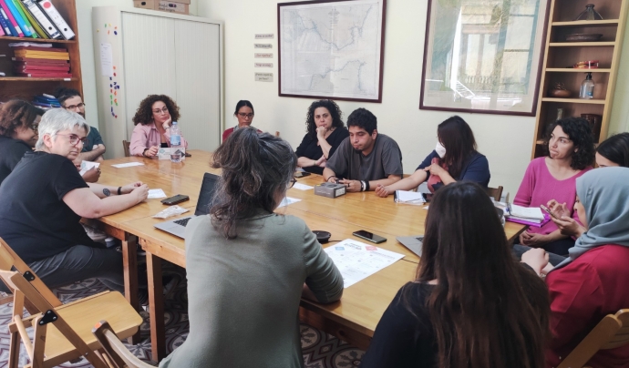 Una de les reunions de l'equip de la Fundació Bayt al-Thaqafa per preparar les jornades interculturals. Font: Fundació Bayt al-Thaqafa
