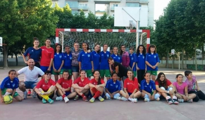 A partir del futbol, van organitzar un mundial de futbol femení amb Itàlia, Alemanya, Polònia Ucraïna, Romania i Hongria. Font: Zali Zor. Font: Font: Zali Zor.