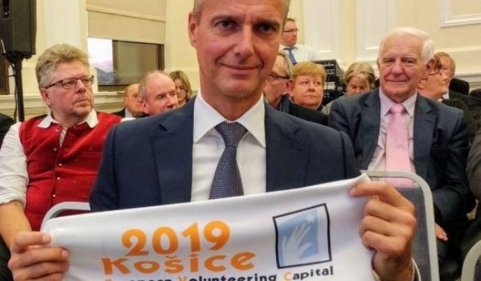 Un membre de la candidatura de Kosice 2019. Font: Kosice Korzar