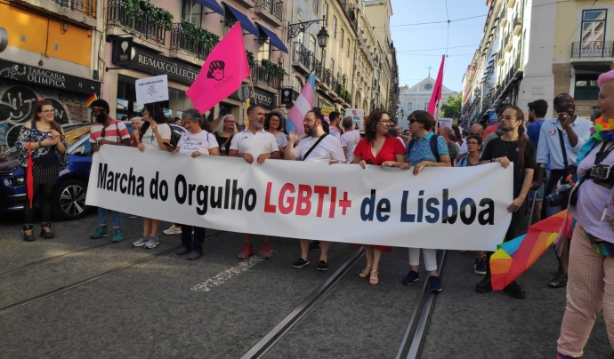 Militants històrics del moviment gai i lesbià van obrir la marxa a Lisboa. Font: Jess