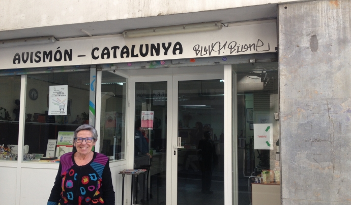 Magdalena Blasco a Barcelona, davant l'oficina de la Fundació. Font: Júlia Hinojo