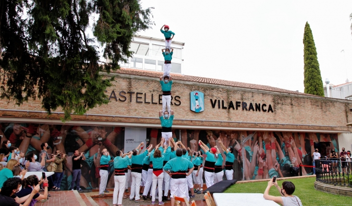 Pilar de 5 aixecat pels Castellers de Vilafranca el Dia del Graller a Cal Figarot. Font: Maria Rosa Ferré - Castellers de Vilafranca