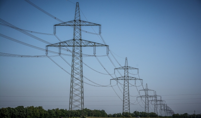 Estan projectades diverses línies de molt alta tensió per transportar energia elèctrica des d'Aragó a Catalunya. Font: Llicència CC