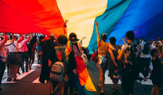 Aquest 28 de juny, Dia Internacional de l’Orgull LGTBI, el col·lectiu tornarà a sortir als carrers per clamar en defensa dels seus drets. Font: Unsplash (Llicència CC)