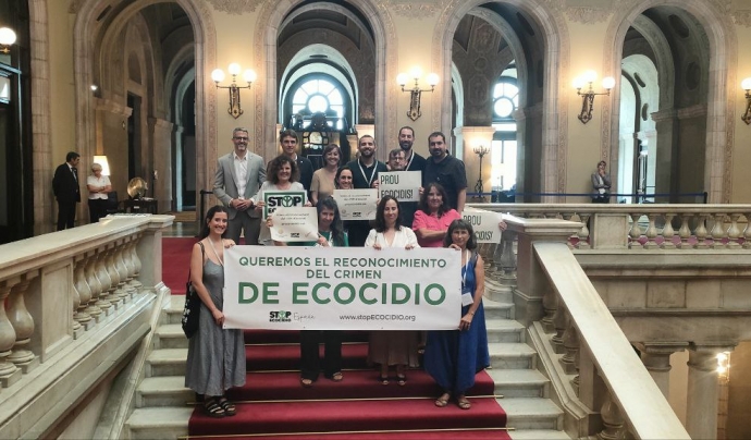 Algunes de les membres de les entitats ecologistes que formen part de la campanya. Font: SETEM Catalunya