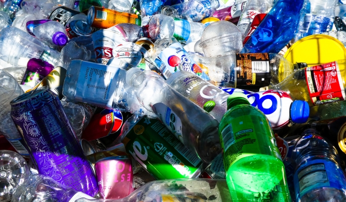 Entitats ecologistes reclamen que es desplegui la llei de residus i el sistema de dipòsit i retorn d’envasos Font: Unsplash (Llicència CC)