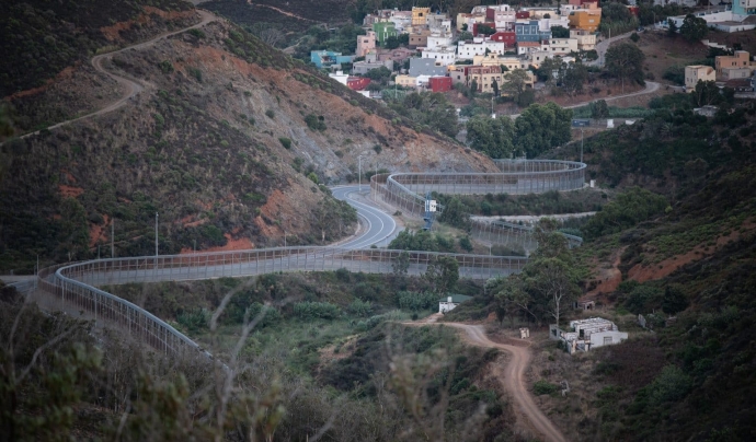 La frontera entre Ceuta i el Marroc es va reobrir el 2022, però amb moltes més restriccions. Font: Rafa del Barrio (NNK)