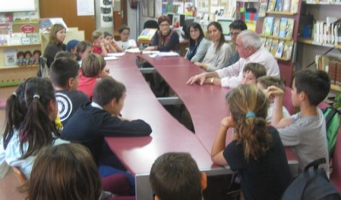 El Consell d'Escola Verda format per alumnes, mestres i mares i pares de l'Ampa de l'escola Orlandai (imatge:escola verda Orlandai)