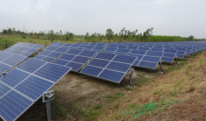 Panells fotovoltaics, per produir energia renovable. Font: CC