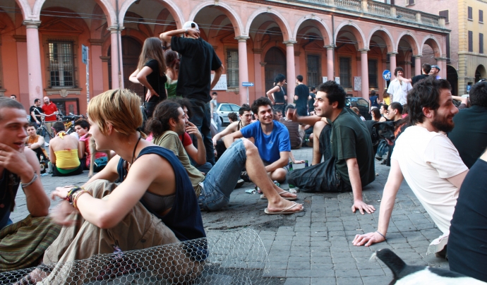 Joves plaça de Bolonya Font: Tayler Duran (Flickr)