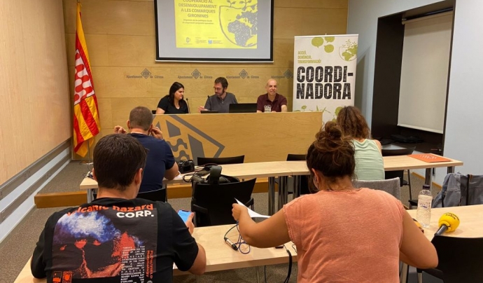 La Coordinadora proposa la creació d'una xarxa entre els ajuntaments de Girona per caminar cap a una mateixa direcció en termes de cooperació. Font: Coordinadora d'ONG Solidàries