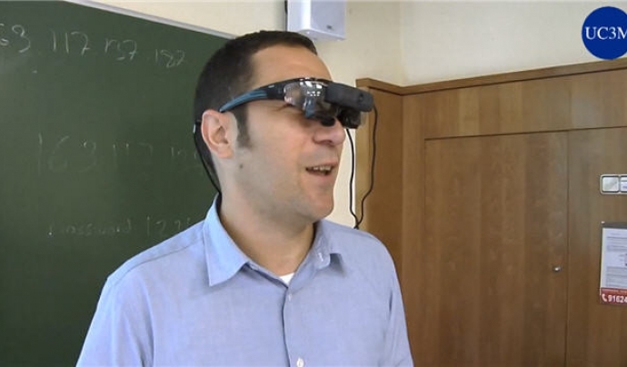 Amb aquestes ulleres els professors podran interactuar més amb els alumnes Font: 
