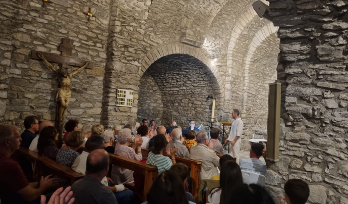 Concert a una església romànica dins del programa del Festival Romànic en Viu de Toses i Planoles. Font: Cedida
