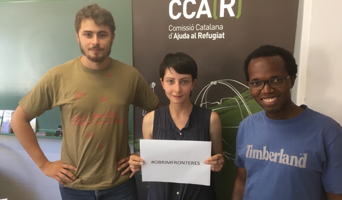 Imatge de membres de la CCAR demanant l'obertura de fronteres Font: CCAR