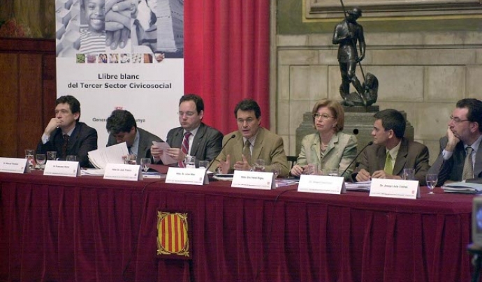 Trobada amb la Generalitat, l'any 2002. Font: TercerSector.net Font: 