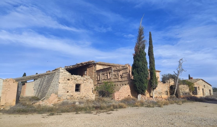 La Casa Vallmanya, també coneguda com a Casa Macià, es troba al terme municipal d'Alcarràs. Font: Twitter @SalvemCalMacia